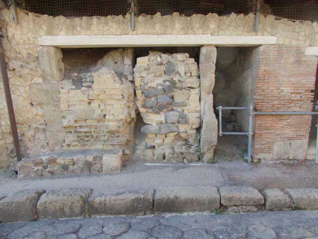 VII.8 Herculaneum, September 2015. Looking west to entrance doorways. Photo courtesy of Michael Binns.