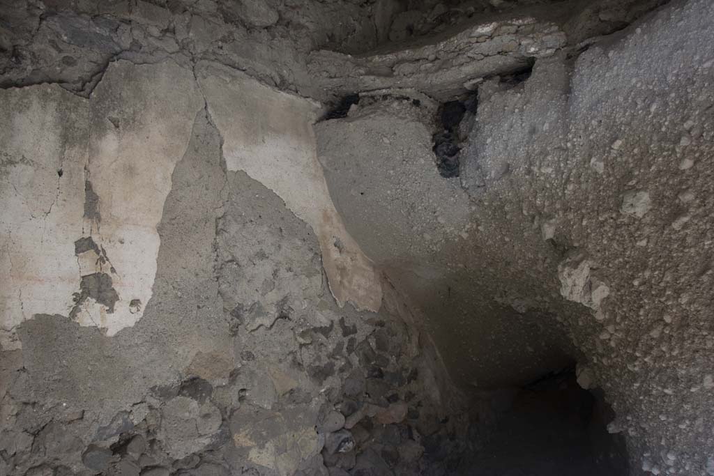 VII.10 Herculaneum. March 2019. Looking towards south wall in south-west corner. 
Foto Annette Haug, ERC Grant 681269 DÉCOR.
