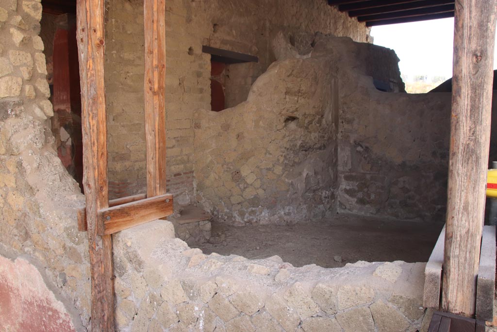 Ins. Orientalis I, 1, Herculaneum, October 2023. Looking into room on south side of entrance corridor. Photo courtesy of Klaus Heese.