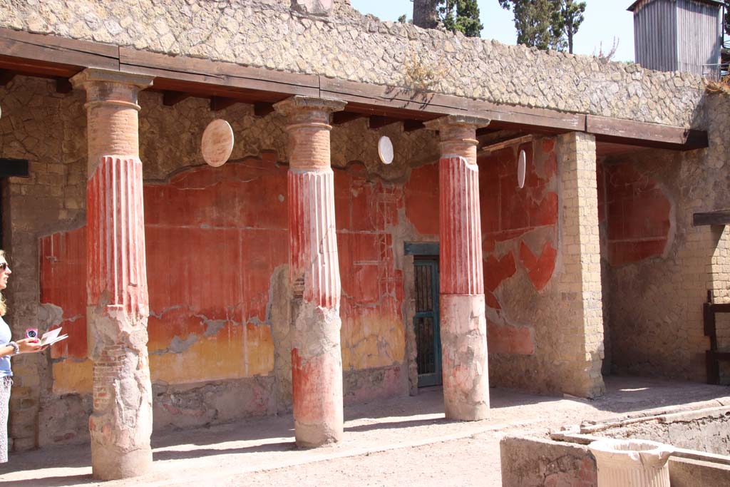 Ins. Orientalis I, 2, Herculaneum. September 2019. Looking towards north side of atrium, at east end. Photo courtesy of Klaus Heese.