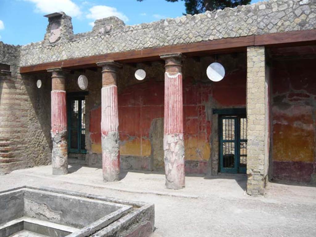 Ins. Or.I.2, Herculaneum. August 2013. Looking towards north-west corner of atrium.
Photo courtesy of Buzz Ferebee.  
