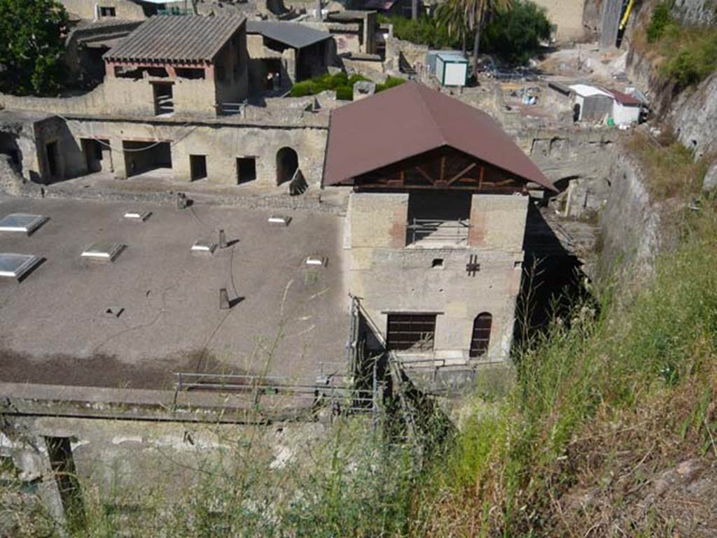 Ins. Orientalis I.1, I.1a and I.2, Herculaneum, August 2013. 
Looking north in south-east corner, from access roadway. Photo courtesy of Buzz Ferebee.

