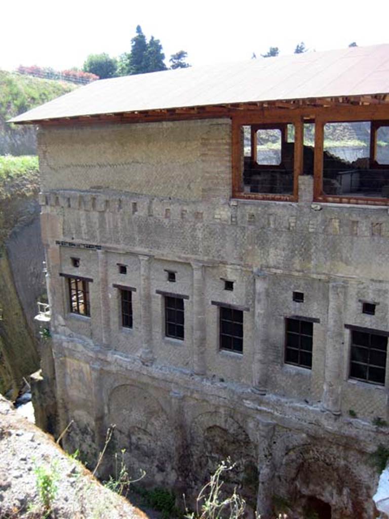 Ins. Or. 1. 2, Herculaneum. July 2009. East façade of “tower room”, looking south-west. Photo courtesy of Sera Baker.
