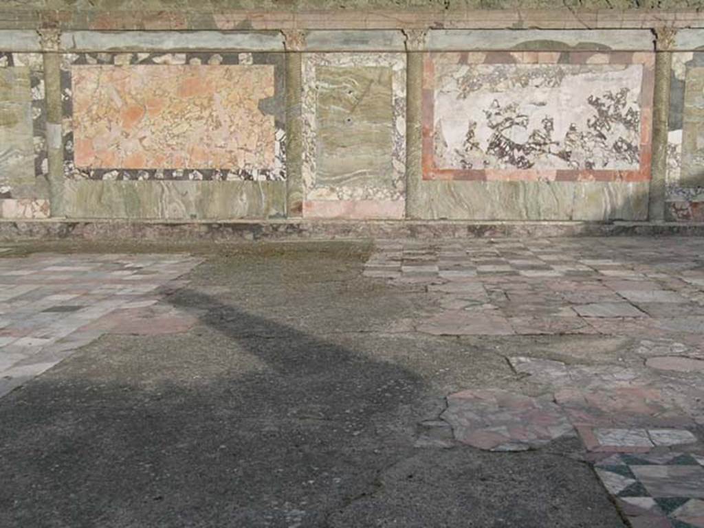 Ins. Or. I.2, Herculaneum. May 2005. Looking east across flooring. Photo courtesy of Nicolas Monteix.