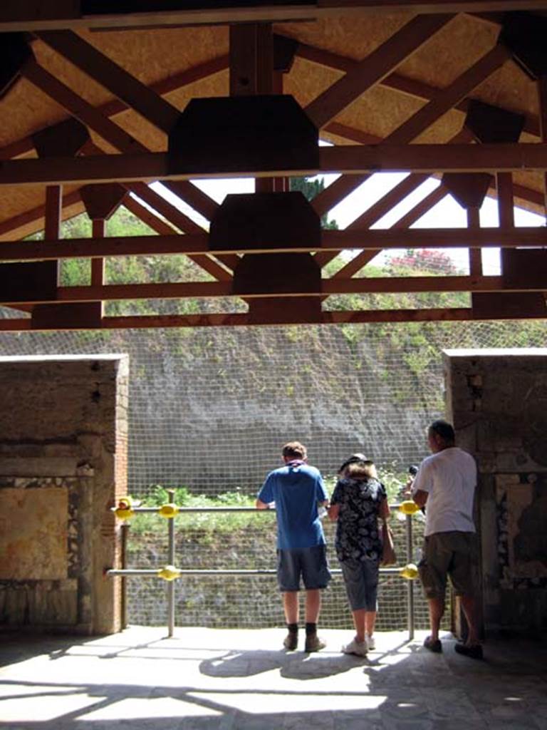 Ins. Or. 1. 2, Herculaneum. July 2009. Doorway or large window in south wall.
Photo courtesy of Sera Baker.
