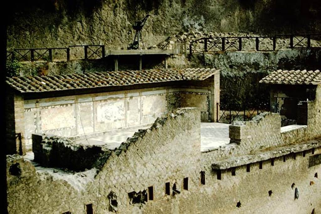 Ins. Or.1.2, Herculaneum, 1957. Looking south-east towards the room on the upper floor. Photo by Stanley A. Jashemski.
Source: The Wilhelmina and Stanley A. Jashemski archive in the University of Maryland Library, Special Collections (See collection page) and made available under the Creative Commons Attribution-Non Commercial License v.4. See Licence and use details. J57f0456
