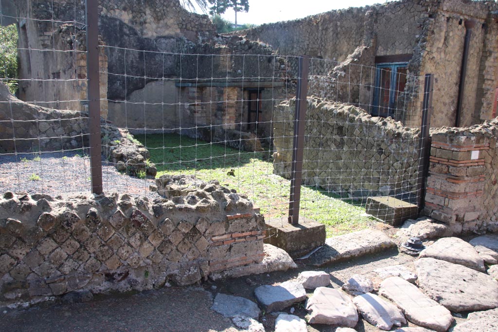 Ins. Orientalis I.3, Herculaneum, October 2022. 
Looking south-east from ramp outside entrance doorway. Photo courtesy of Klaus Heese
