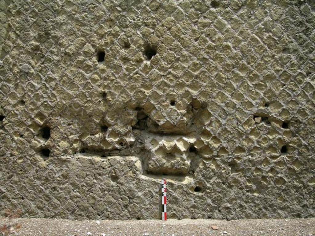 Ins. Or. II, 1ª, Herculaneum. June 2006. Room B, north wall. 
The outline left in the rear wall from a wooden structure, interpreted by Maiuri as a manger. Photo courtesy of Nicolas Monteix.
