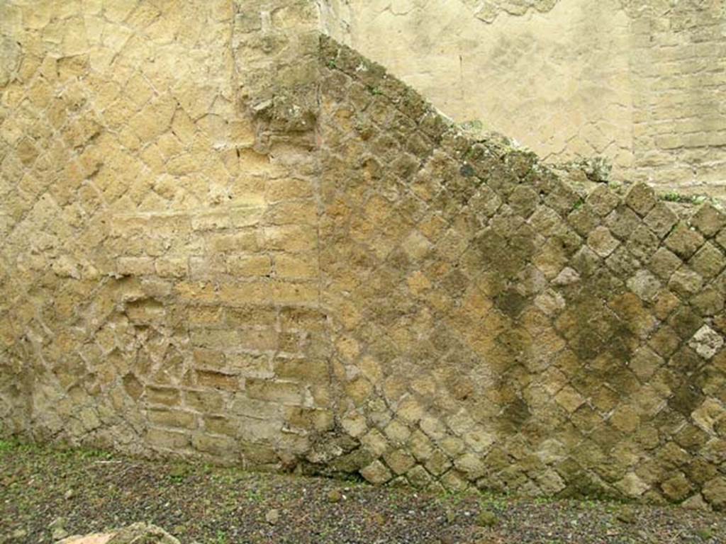 Ins Or II, 3, Herculaneum. December 2004. South wall. Photo courtesy of Nicolas Monteix.