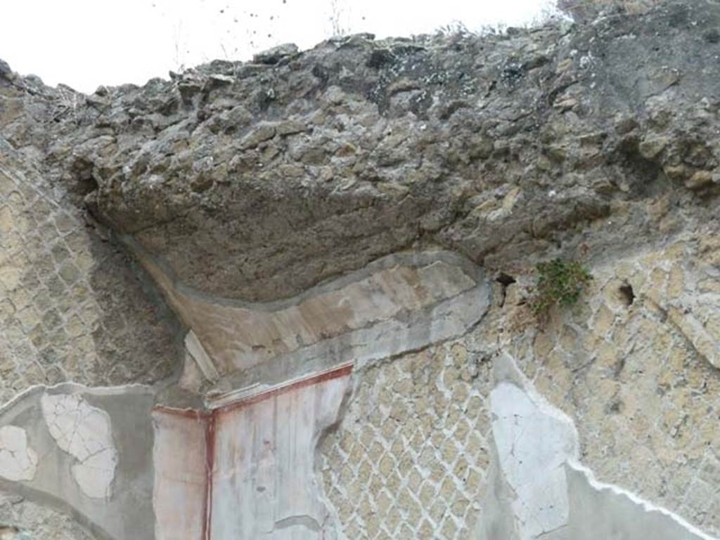 Ins. Orientalis II 4, Herculaneum, September 2015. Remains of vaulted ceiling.