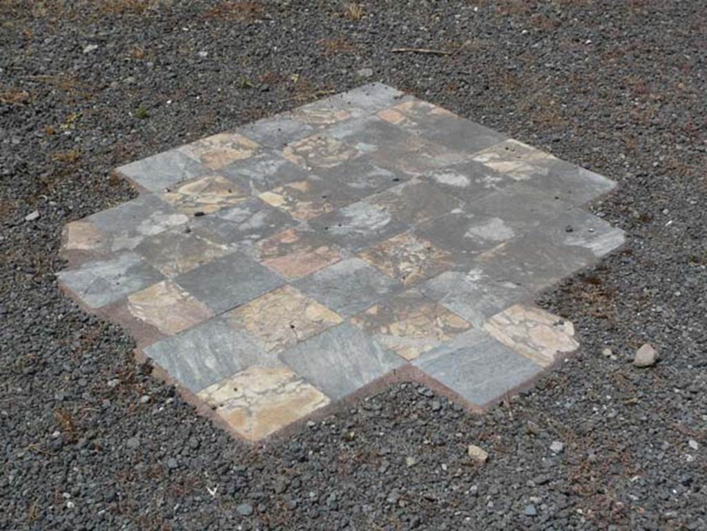 Ins. Orientalis II.4, Herculaneum, August 2013. Flooring. Photo courtesy of Buzz Ferebee.