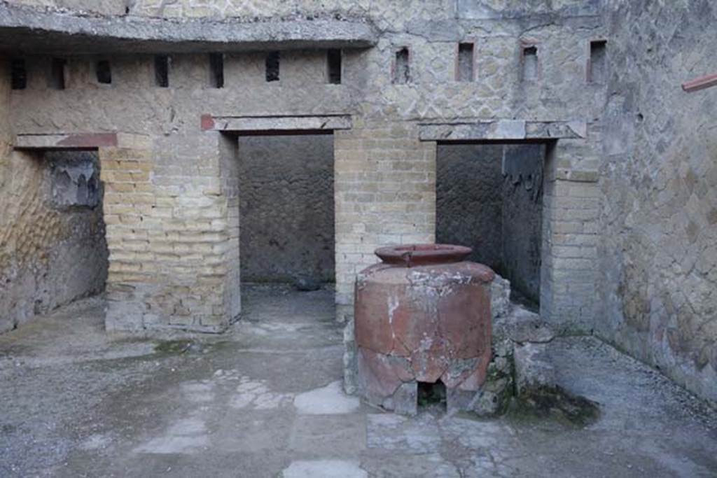 Ins. Orientalis II.5, Herculaneum. October 2014. Looking east across workshop. Photo courtesy of Michael Binns.