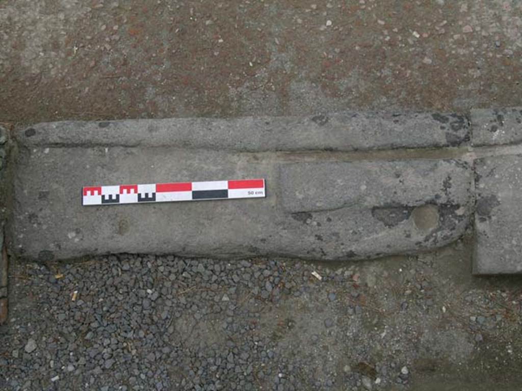 Ins Or II, 6, Herculaneum. June 2006. South end of threshold. Photo courtesy of Nicolas Monteix.