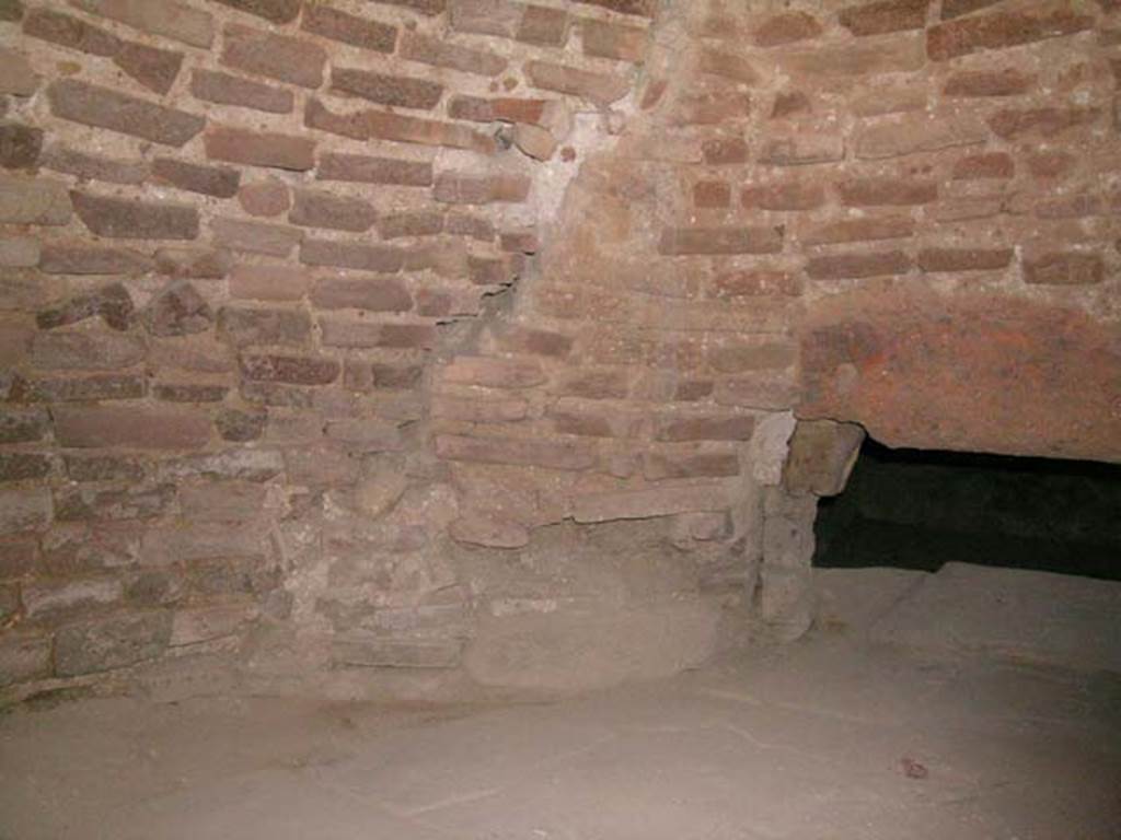 Ins. Or. II.8, Herculaneum. December 2004. Detail from interior of oven. Photo courtesy of Nicolas Monteix.