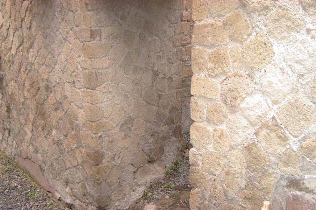 Ins Or II, 10, Herculaneum. January 2002.  Doorway in north wall of corridor (c ), leading to room in south-east corner of Ins.Or.II.11
Photo courtesy of Nicolas Monteix.
