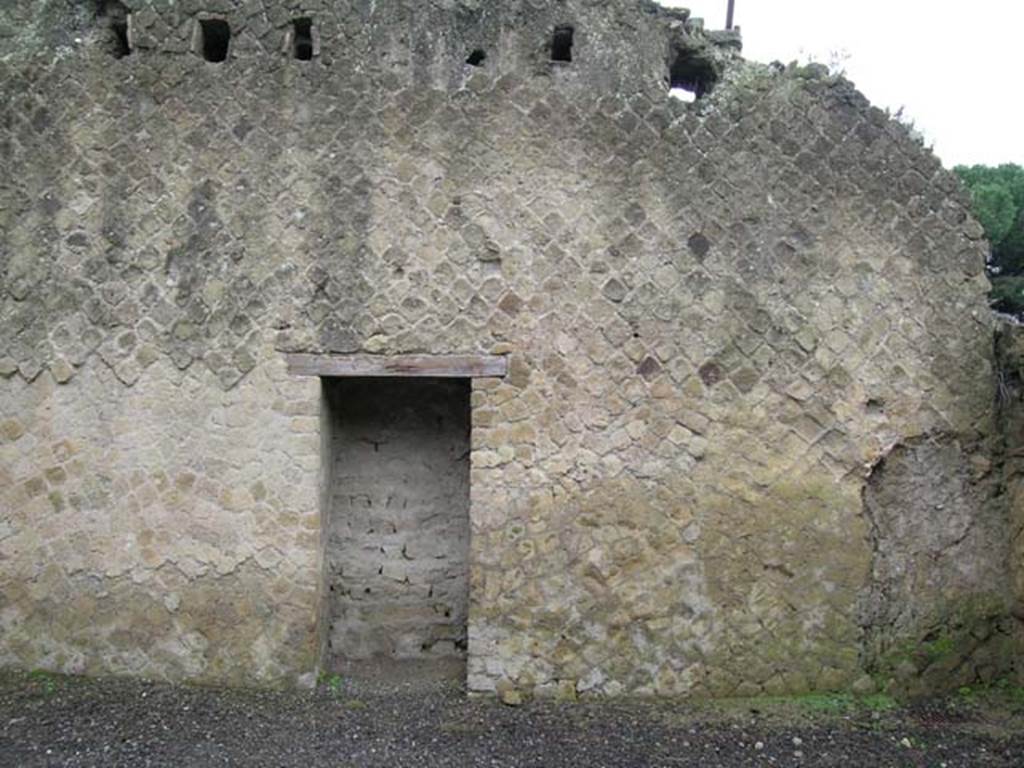 Ins. Or. II. 14, Herculaneum. December 2004. Looking towards south wall of shop-room at west end. 
Photo courtesy of Nicolas Monteix.

