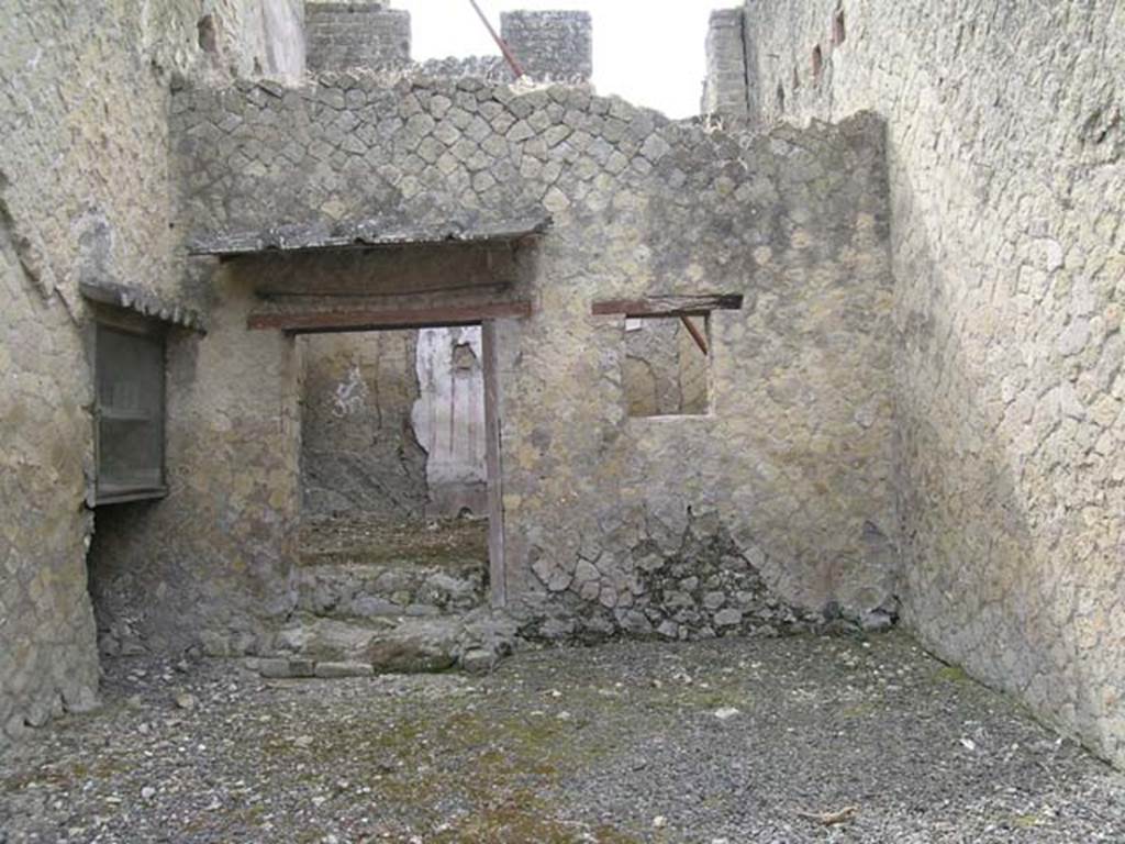 Ins Or II, 16, Herculaneum. May 2004.  Looking towards east wall. Photo courtesy of Nicolas Monteix.