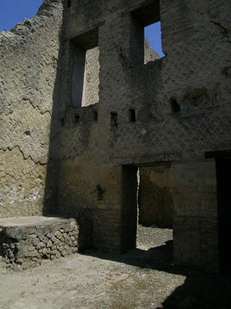 Ins Or II, 18, Herculaneum. May 2006. 
Looking towards the north-east corner, and doorway in east wall leading to middle room on north side.
Photo courtesy of Nicolas Monteix.
