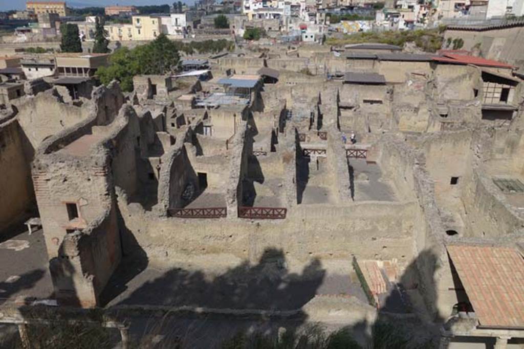 Herculaneum, October 2014. Looking west from access roadway to rear of Ins. Orientalis II, northern end. Photo courtesy of Michael Binns.
