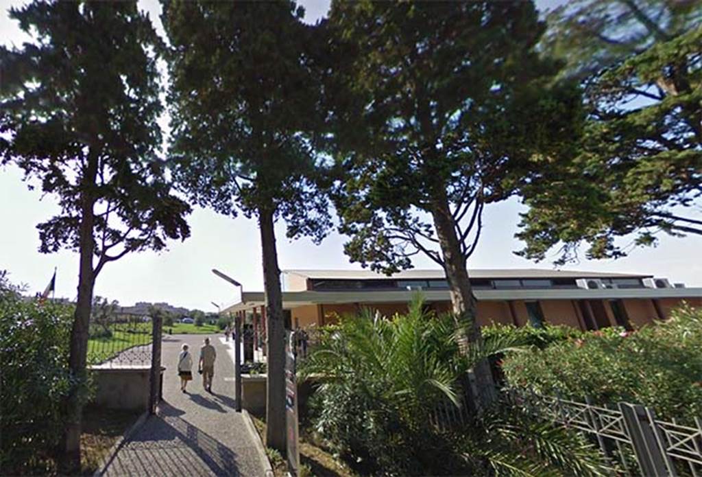 Herculaneum. September 2010. New entrance and ticket office, on east side of original roadway down to site.  Photo courtesy of Google.
