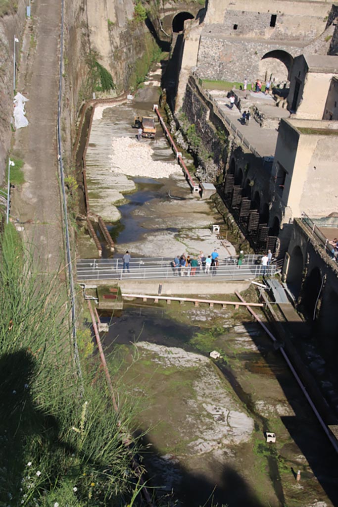 Herculaneum, October 2022. 
Looking west from entrance roadway, above original beachfront. Photo courtesy of Klaus Heese.
