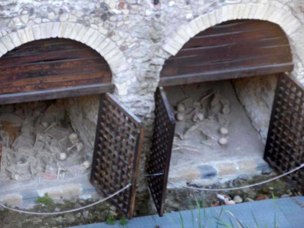 Herculaneum, September 2015. Looking north to lower level and 2 of the arches at the west side of the boatsheds, below the Sacred Area.