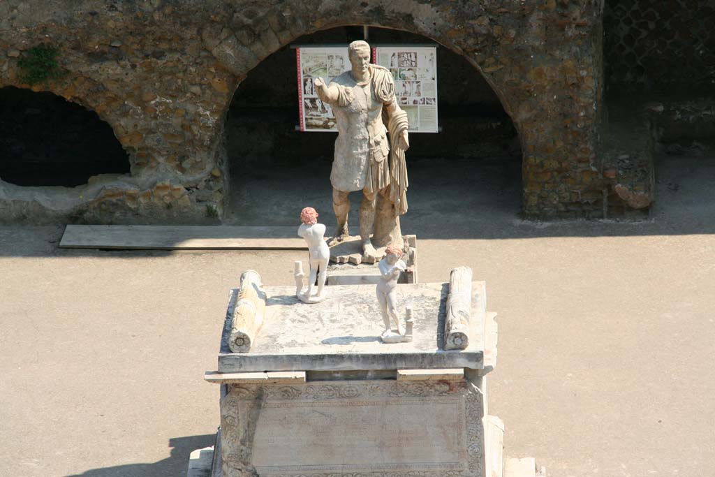 Herculaneum, April 2011. Looking north towards altar and statues. Photo courtesy of Klaus Heese.