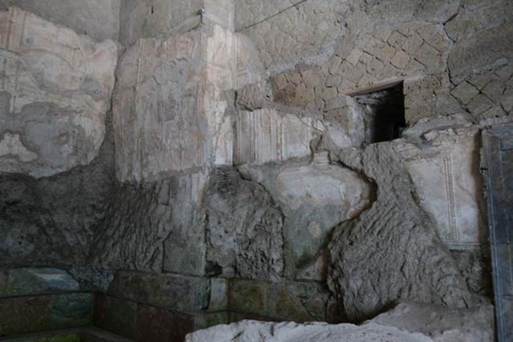 Suburban Baths, Herculaneum. June 2014. Detail from north-east corner and east wall. Photo courtesy of Michael Binns.
