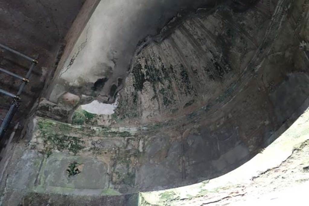 Suburban Baths, Herculaneum. June 2014. Detail of vaulted area above window at east end. Photo courtesy of Michael Binns.
