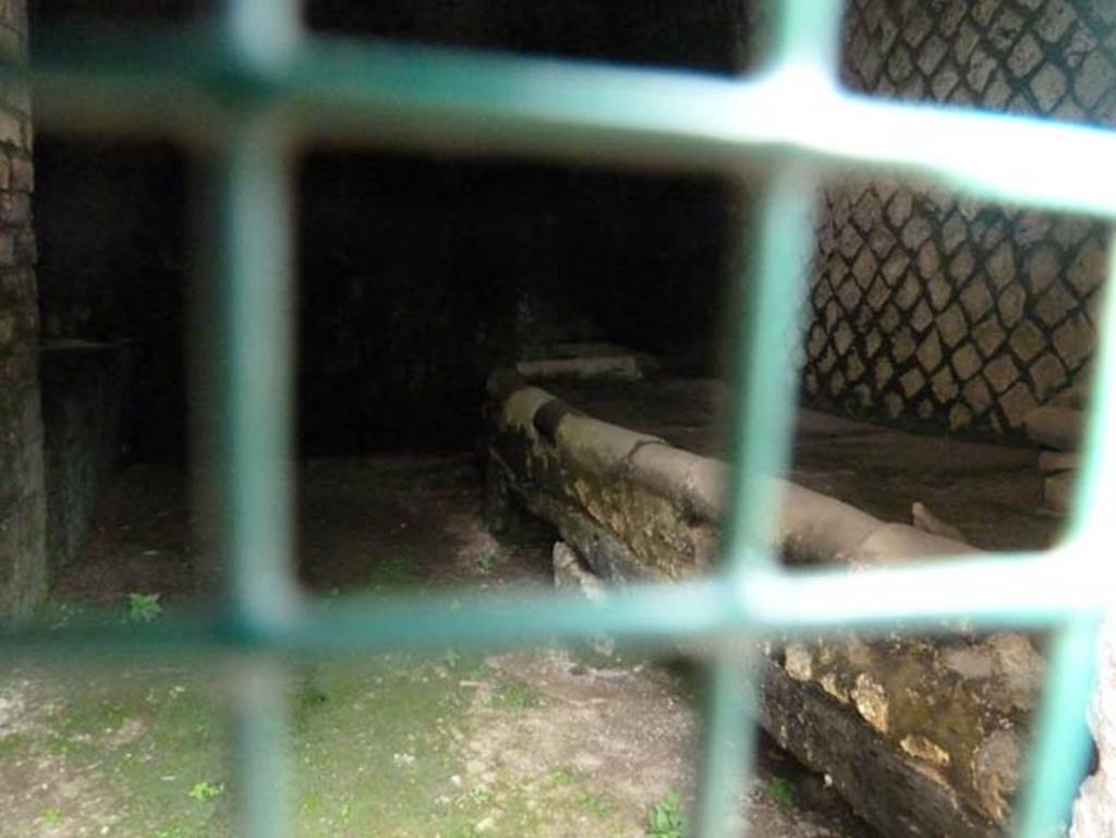 Herculaneum, September 2015. Sacred Area terrace. Room 6 of 6, east side.