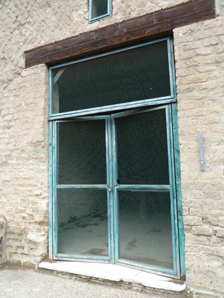 Herculaneum, September 2015. Sacred Area terrace, doorway to the shrine of Venus.