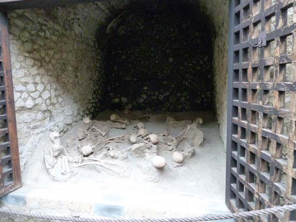 Beachfront, Herculaneum, September 2015. Boatshed 5.