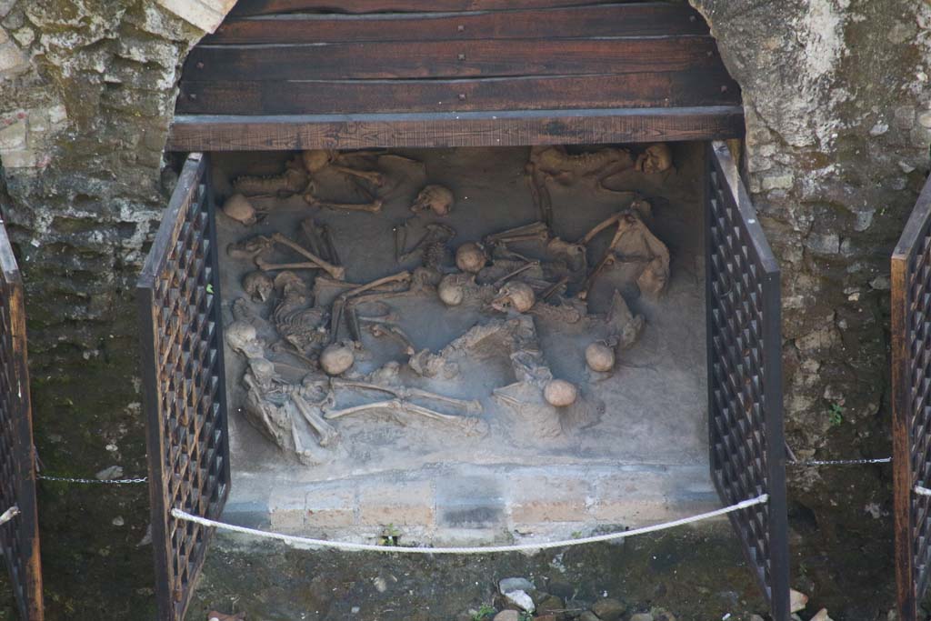 Beachfront, Herculaneum, April 2014. Boatshed 5. Photo courtesy of Klaus Heese.