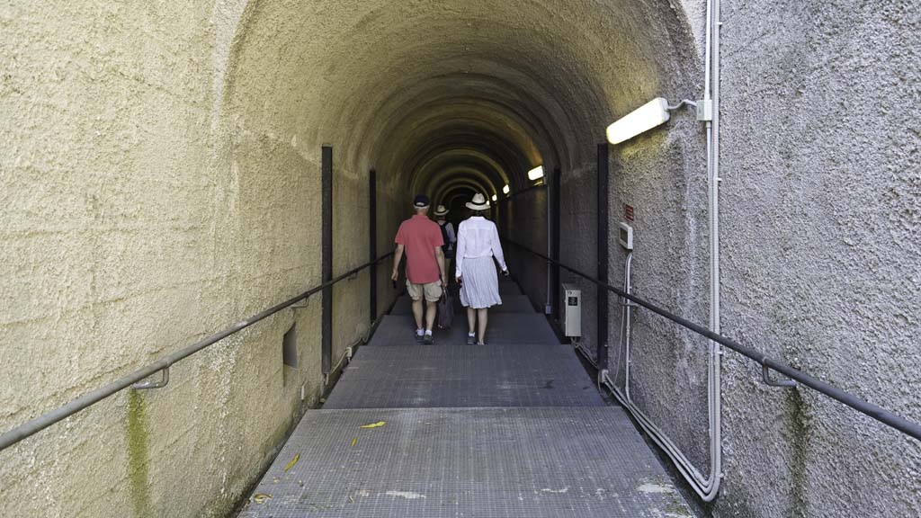 Herculaneum, August 2021. Ramp in tunnel leading down to the area of the beachfront. Photo courtesy of Robert Hanson.

