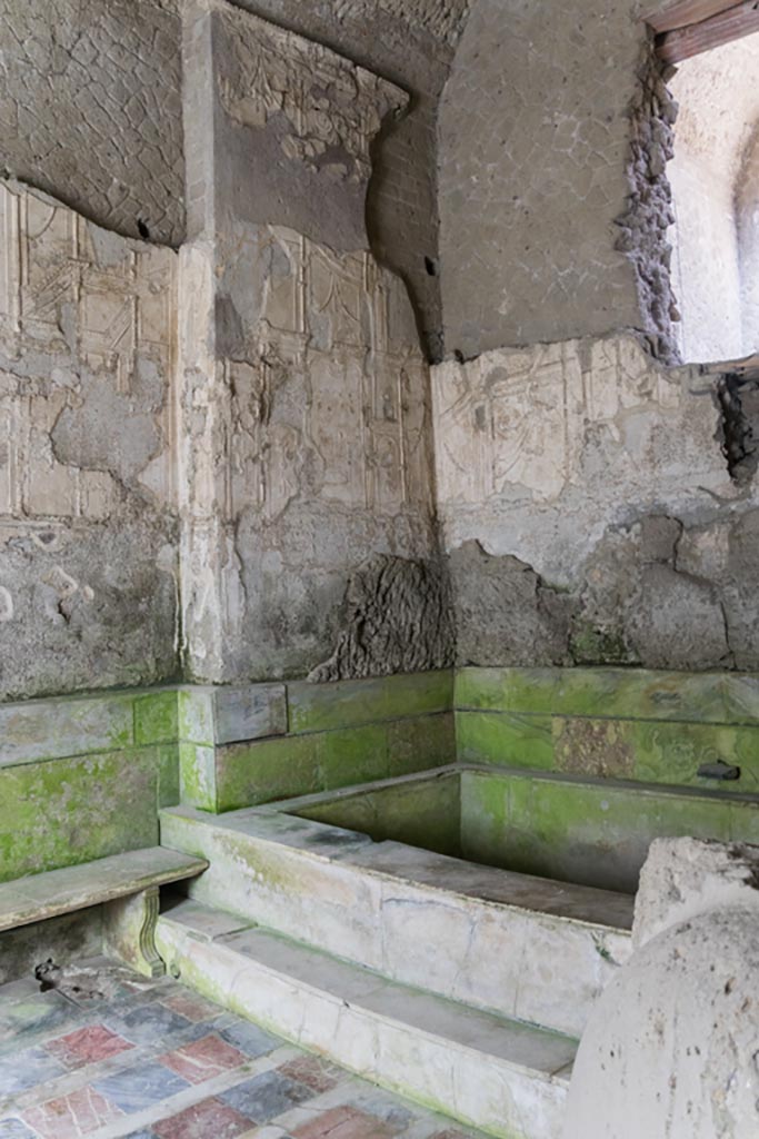 Herculaneum Suburban Baths. October 2023. 
North-west corner of hot plunge pool. Photo courtesy of Johannes Eber. 

