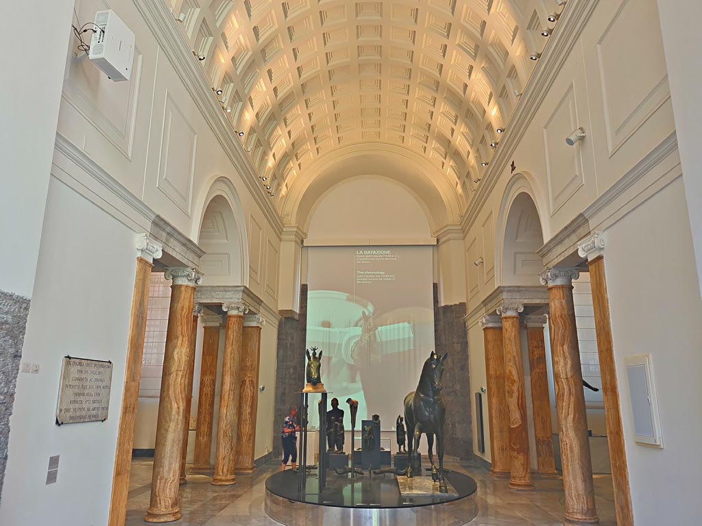 Herculaneum, April 2023. 
Bronzes in “Campania Romana” gallery in Naples Archaeological Museum. Photo courtesy of Giuseppe Ciaramella.
