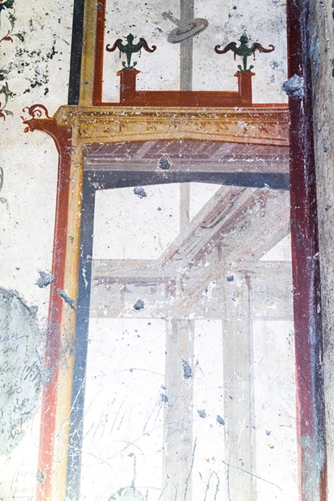 Herculaneum Theatre. October 2023. East Parascenium, detail of architectural decoration on wall of arch.
Photo courtesy of Johannes Eber.
