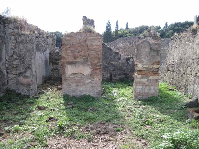 I.2.15 Pompeii.  December 2005.  Vaulted cistern partly visible from I.2.14.