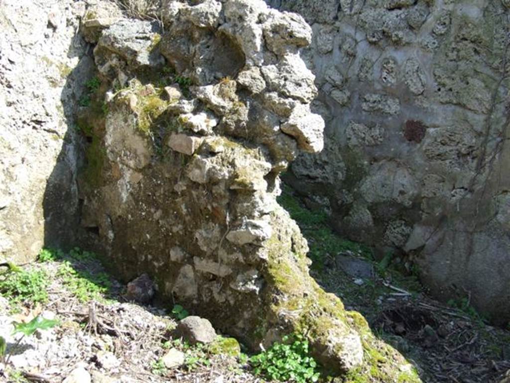 I.2.20 Pompeii.  March 2009.  Latrine in kitchen area.