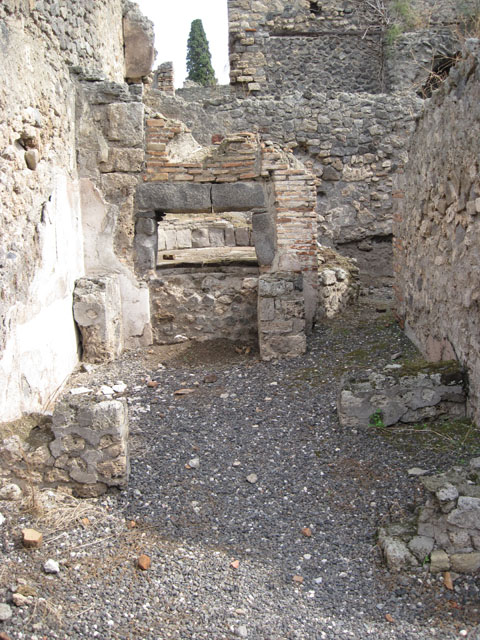 I.3.1 Pompeii. September 2010. Looking east along unnamed vicolo, from Via Stabiana.
Photo courtesy of Drew Baker.
