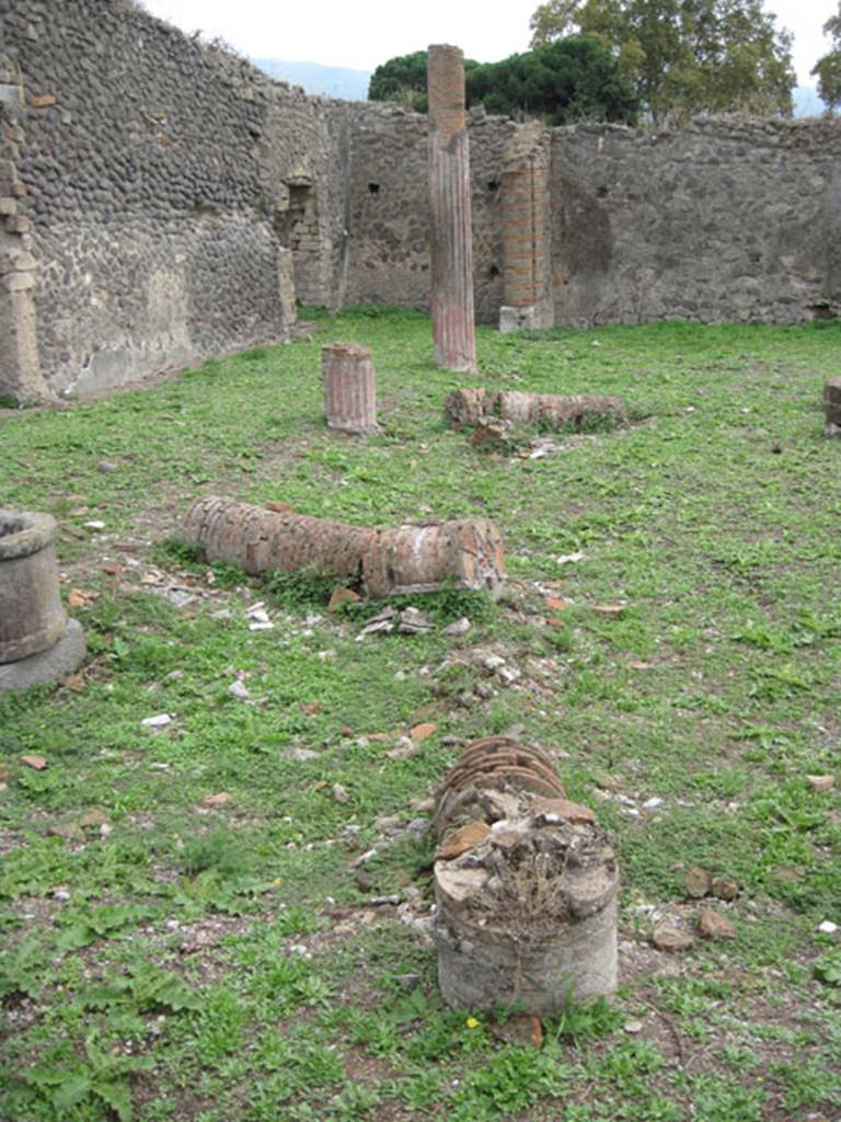I.3.3 Pompeii. September 2010. Upper peristyle area, looking south along east side of peristyle, with overview of columns. Photo courtesy of Drew Baker.
According to Fiorelli, 
on another column in the opposite row, towards the eastern side, was written:
Q  SPVRENNIVS PRISCVS
    PRIM   PILAR
                 PILAR
See Pappalardo, U., 2001. La Descrizione di Pompei per Giuseppe Fiorelli (1875). Napoli: Massa Editore. (p.38)
According to Epigraphik-Datenbank Clauss/Slaby (See www.manfredclauss.de), CIL IV 3992 read as 
Q(uintus) Spurennius Priscus
prim(i)pilar(is)
(primi)pilar(is)
According to Mau, To the same division of the Army probably belonged a centurion of the first rank, Q. Spurennius Priscus, whose name was found in a house at I.III.3
A similar description was found in VIII.3.21 and related to the fifth praetorian cohort, of the century led by Martialis.
See Mau, A., 1907, translated by Kelsey F. W. Pompeii: Its Life and Art. New York: Macmillan. (p.492)

