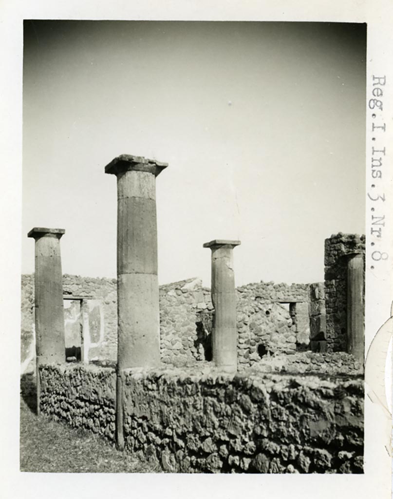 I.3.8b Pompeii. Pre-1937-39. Looking east from north portico.
Photo courtesy of American Academy in Rome, Photographic Archive. Warsher collection no. 002.
