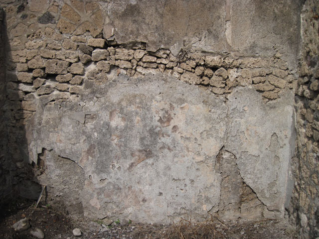 I.3.8b Pompeii. September 2010. North wall of room in north-east corner of peristyle.
Photo courtesy of Drew Baker.
