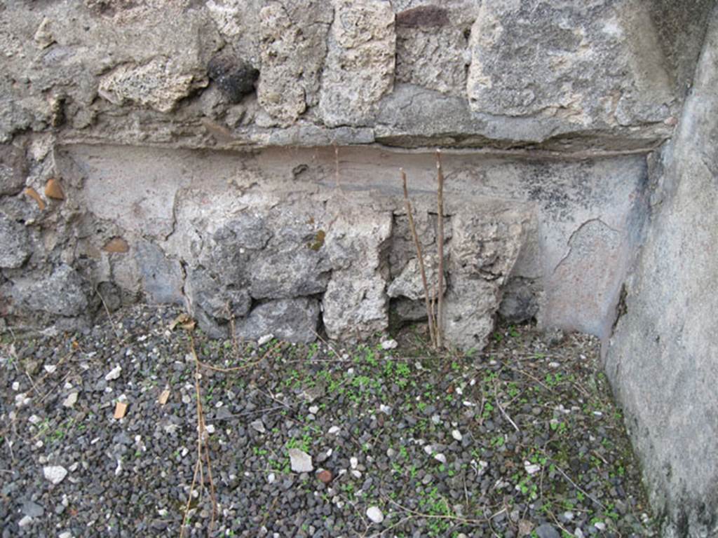I.3.8b Pompeii. September 2010. Detail of recess in east wall. Photo courtesy of Drew Baker.