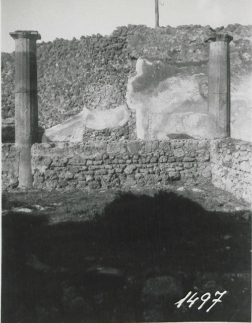 I.3.8 Pompeii. 1937-39. Taken from the centre of the peristyle, looking towards the second and third columns of the north portico.  Photo courtesy of American Academy in Rome, Photographic Archive. Warsher collection no. 1497
