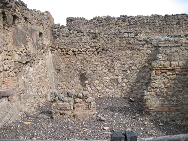 I.3.12 Pompeii.  Shop.  Recess in north wall.