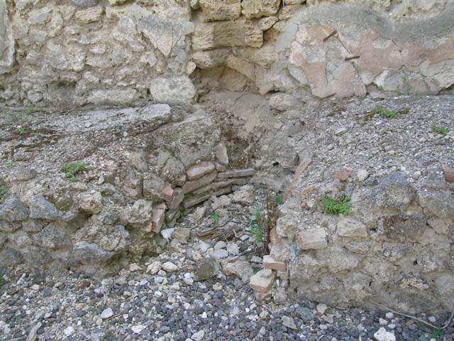 I.3.16 Pompeii. May 2005. Looking north towards entrance.