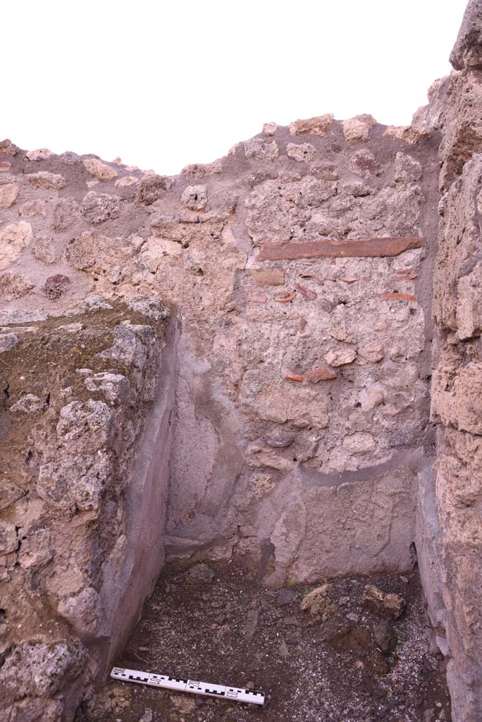 I.4.9 Pompeii. October 2019. Room I (L), detail of alcove at north end of west wall.  
Foto Tobias Busen, ERC Grant 681269 DCOR.
