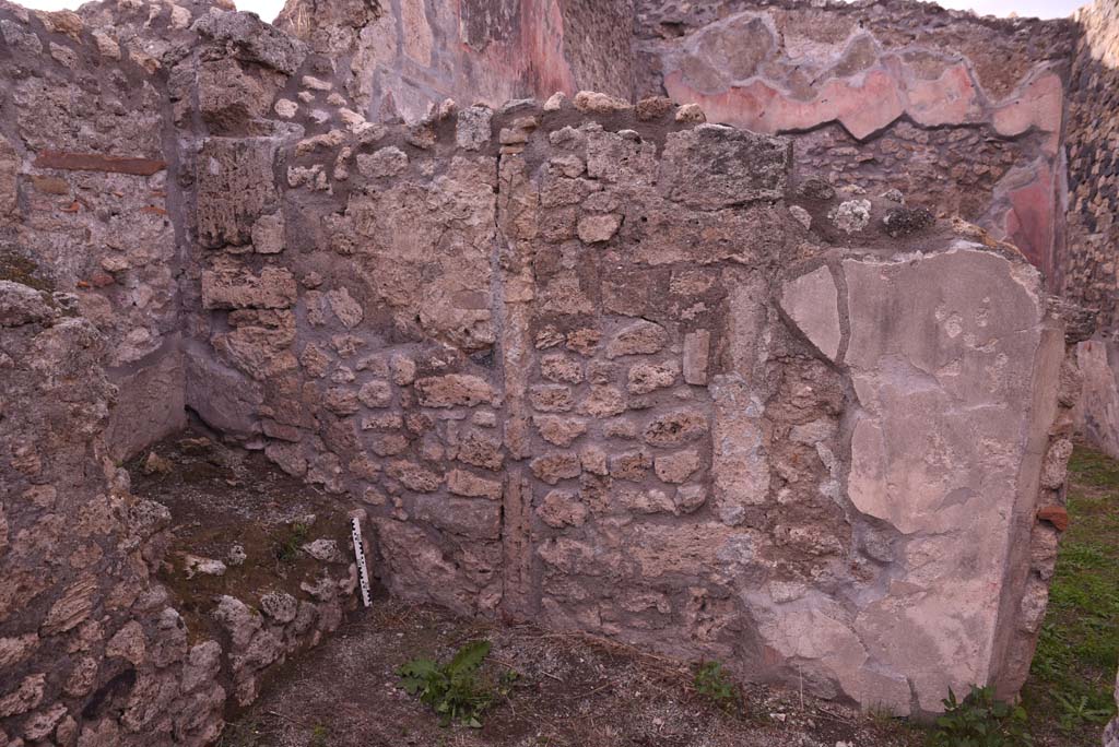 I.4.9 Pompeii. October 2019. Room I (L), looking towards north wall, with doorway, on right.
Foto Tobias Busen, ERC Grant 681269 DCOR.
