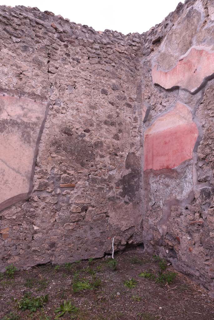 I.4.9 Pompeii. October 2019. Triclinium/oecus m, west wall in north-west corner.
Foto Tobias Busen, ERC Grant 681269 DCOR.
